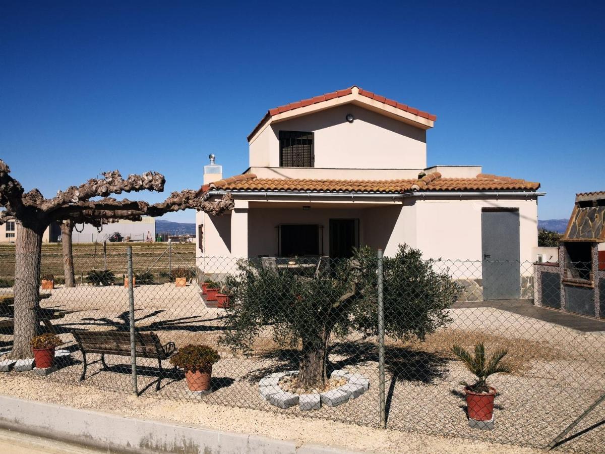 Gasthaus Casa Laura Deltebre Exterior foto
