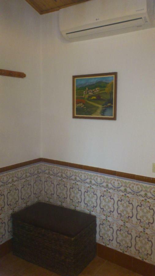 Gasthaus Casa Laura Deltebre Exterior foto